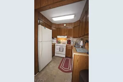 22 Lowell St, Woodbridge Township, NJ 08830 - Photo 10