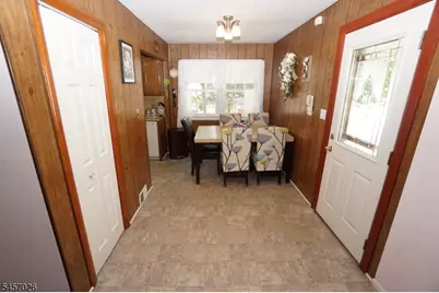 22 Lowell St, Woodbridge Township, NJ 08830 - Photo 8