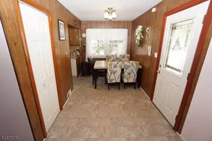 22 Lowell St, Woodbridge Township, NJ 08830 - Photo 8