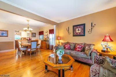 5 Kingston Ct, Jefferson Township, NJ 07438 - Photo 8