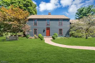 1 Spring Hill Rd, Franklin Township, NJ 08801 - Photo 2