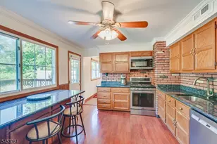 36 Foxwood Dr, Franklin Township, NJ 08873 - Photo 6