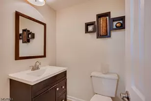 36 Foxwood Dr, Franklin Township, NJ 08873 - Photo 8