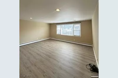 79 Tuttle St #2, Wallington, NJ 07057 - Photo 4