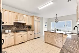 907 Colonia Rd, Elizabeth, NJ 07208 - Photo 16