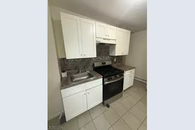1066 William St #1R, Elizabeth, NJ 07201 - Photo 1