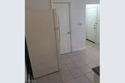 1066 William St #1R, Elizabeth, NJ 07201 - Photo 6