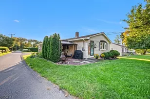 97 Bliss Blvd, Pohatcong Township, NJ 08865 - Photo 2