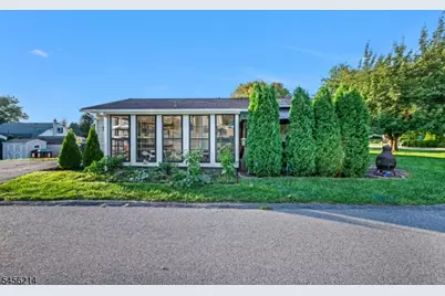 97 Bliss Blvd, Pohatcong Township, NJ 08865 - Photo 4
