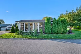 97 Bliss Blvd, Pohatcong Township, NJ 08865 - Photo 4