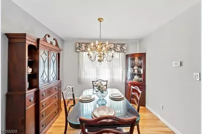 33 Waling Dr, Wayne, NJ 07470 - Photo 8
