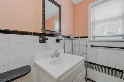 98 Baldwin Pl #2, Bloomfield, NJ 07003 - Photo 36