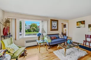 98 Baldwin Pl, Bloomfield, NJ 07003 - Photo 8