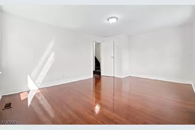 299 Smith St, Newark, NJ 07106 - Photo 28