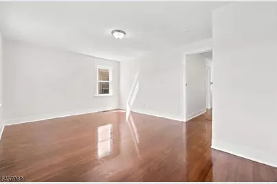 299 Smith St, Newark, NJ 07106 - Photo 30