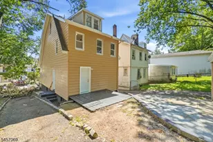 299 Smith St, Newark, NJ 07106 - Photo 38