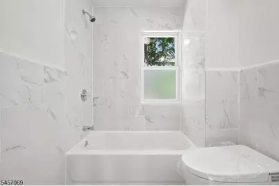 299 Smith St, Newark, NJ 07106 - Photo 20