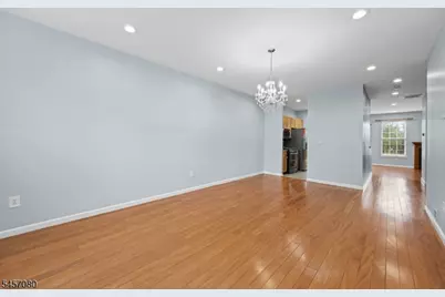 20 Gordon Cir, Parsippany, NJ 07054 - Photo 2