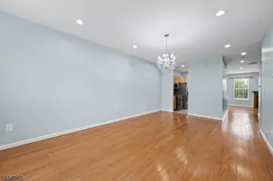 20 Gordon Cir, Parsippany, NJ 07054 - Photo 2