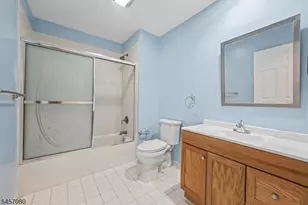 20 Gordon Cir, Parsippany, NJ 07054 - Photo 14