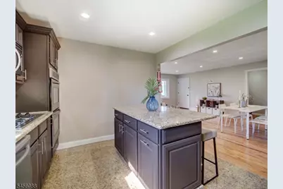 1091 Alfieri Ct, Union Township, NJ 07083 - Photo 10