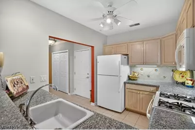 2205 Clinton Ln #2205, Rockaway Township, NJ 07866 - Photo 4