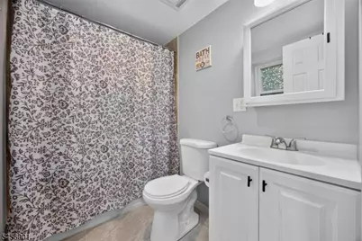 51 Roosevelt Trl, Hopatcong, NJ 07843 - Photo 26
