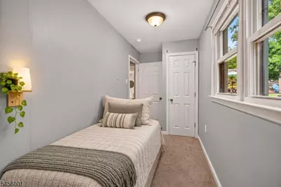 51 Roosevelt Trl, Hopatcong, NJ 07843 - Photo 16
