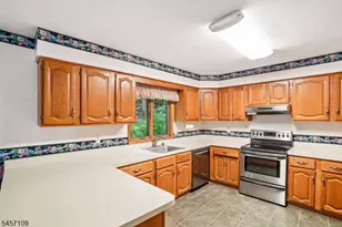 9 Ross Rd, Byram Township, NJ 07874 - Photo 10