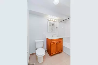 148 Oakwood Ave, Cliffside Park, NJ 07010 - Photo 10