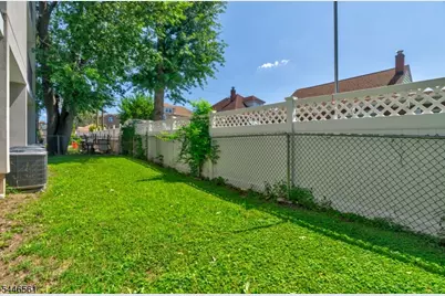 148 Oakwood Ave, Cliffside Park, NJ 07010 - Photo 20