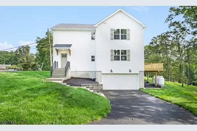 37 Madison Trl, Hopatcong, NJ 07843 - Photo 2