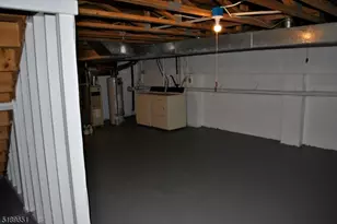 910 Reed Ct, Raritan Township, NJ 08822 - Photo 22