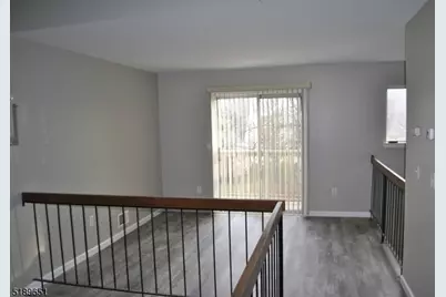 910 Reed Ct, Raritan Township, NJ 08822 - Photo 20