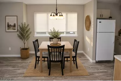 910 Reed Ct, Raritan Township, NJ 08822 - Photo 10
