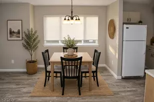 910 Reed Ct, Raritan Township, NJ 08822 - Photo 10