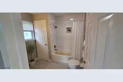 910 Reed Ct, Raritan Township, NJ 08822 - Photo 16