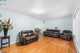 130 Vreeland Ave, Bloomingdale, NJ 07403 - Photo 4