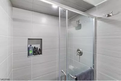 130 Vreeland Ave, Bloomingdale, NJ 07403 - Photo 18