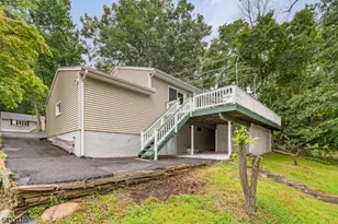 130 Vreeland Ave, Bloomingdale, NJ 07403 - Photo 26