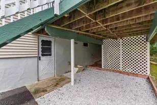 130 Vreeland Ave, Bloomingdale, NJ 07403 - Photo 24