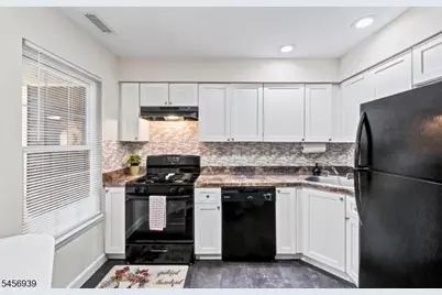 5C New Bedford Rd, West Milford, NJ 07480 - Photo 8