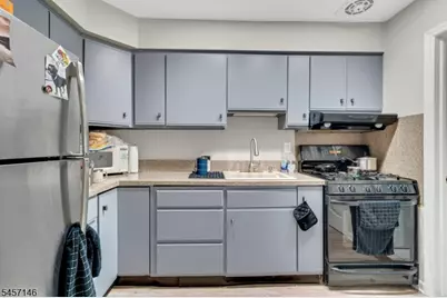 640 Franklin Ave #1P, Nutley, NJ 07110 - Photo 6