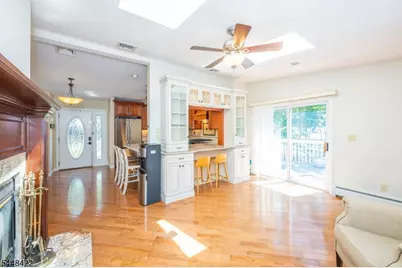 38 Oneida Ave, Hopatcong, NJ 07843 - Photo 6