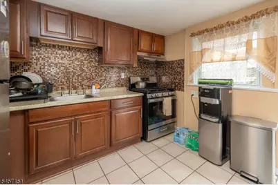 222 Bowers St, Jersey City, NJ 07307 - Photo 6