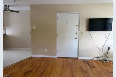 17A S Valley Rd #9, West Orange Township, NJ 07052 - Photo 4