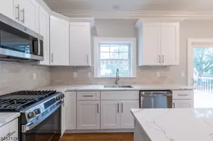 54 Navajo Ave, Parsippany, NJ 07034 - Photo 4
