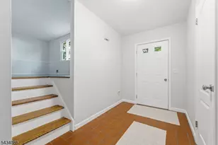 10 Lynnfield Terrace, Lopatcong Township, NJ 08865 - Photo 2