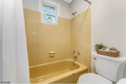 10 Lynnfield Ter, Lopatcong Township, NJ 08865 - Photo 26