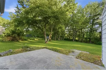 10 Lynnfield Ter, Lopatcong Township, NJ 08865 - Photo 36